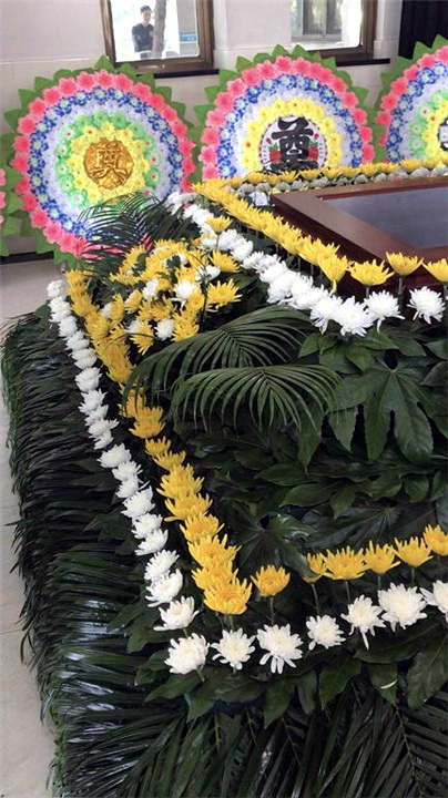 山东长清殡仪车联系电话 灵车水晶棺出租