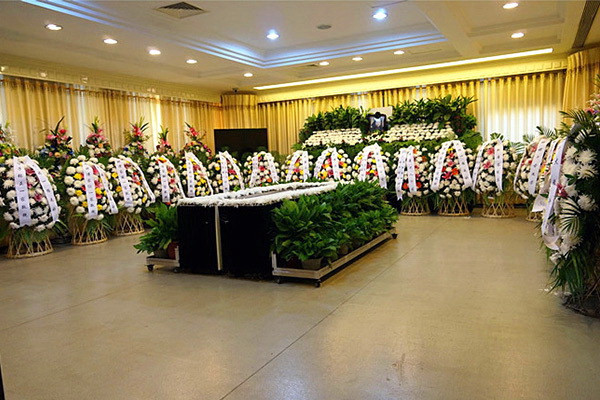 山东长清花圈 灵车接运 殡葬白事服务